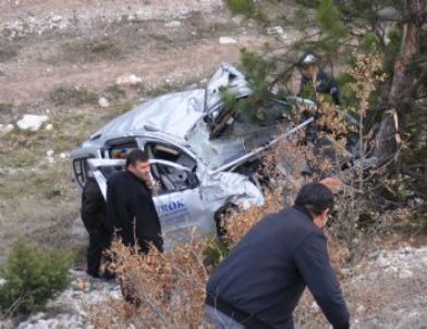 Kütahya'da Trafik Kazası: 3 Yaralı