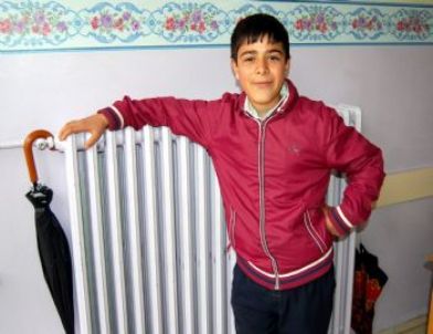 Okuldaki Yakıt Sıkıntısı Öğrencileri Üşüttü