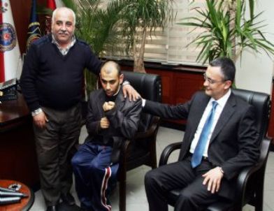 8 Yıl Sonra Kaybettiği Oğluna Kavuştu