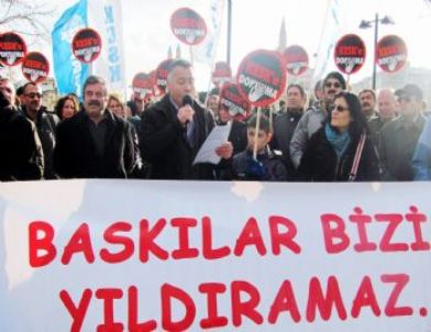 Kesk Üyelerinden Operasyonlara Tepki