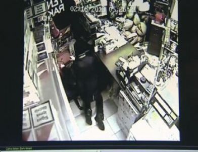 Kar Maskeli Hırsız Kıskıvrak Yakalandı