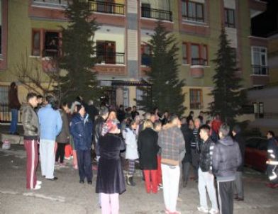 Ankara'da Çıkan Ev Yangınında 8 Günlük Bebek Alevlerin Arasında Can Verdi