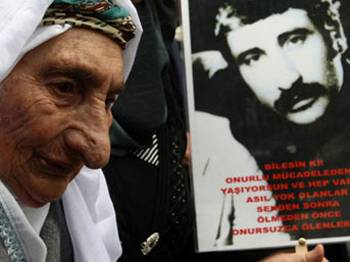 Berfo Ana Vefat Etti