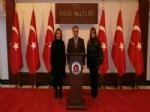 SÜLEYMAN TAPSıZ - Eğitim-Bir-Sen Kadın Kolları Başkanı Tülücü'den Vali Tapsız’a Ziyaret