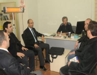 Eğitimcilerden Öğretmene Şiddet Tepkisi