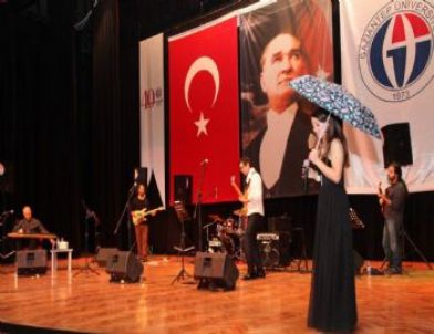 Gaün’de “Göksel Baktagir & Komşu” Tarafından Muhteşem Konser