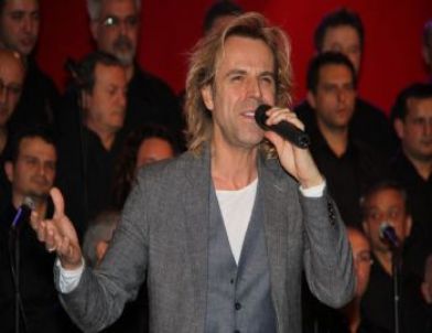 Soner Arıca’dan Gaziemir’de Konser