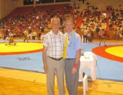 İoc‘ye Bir Tepki De Suat Beyenal’dan: “Güreş Olimpiyattan Çıkarılamaz”