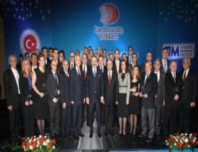 Şampiyon İhracatçılar Ödüllerini Bakan Çağlayan’dan Alacak