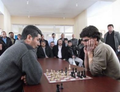 Tekman’da 10 Hafta 10 Etkinlik Programı Satranç Turnuvası İle Başladı