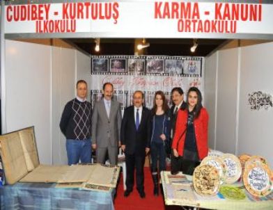 Başkan Gümrükçüoğlu İstanbul'daki Stantları Ziyaret Etti