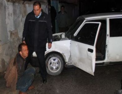 Polise Çarpıp Kaçtılar, Duvara Çarpıp Yakalandılar