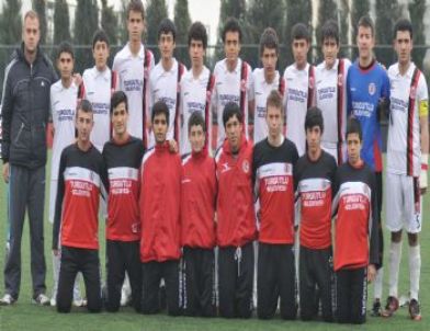 Turgutluspor U-14 ve U-15 Takımları İstediğini Alamadı