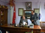 Eski Sağlık Bakanı Recep Akdağ, Şenkaya’da İncelemelerde Bulundu