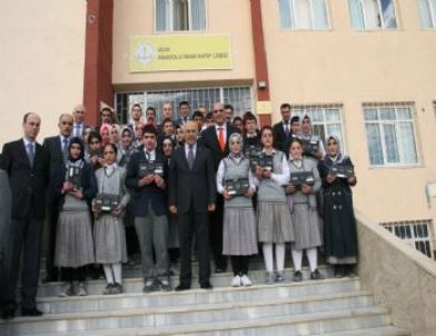 İğdır’da Tablet Dağıtımı