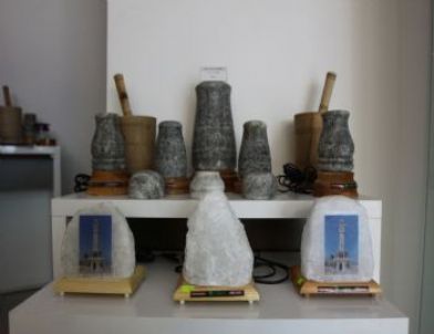 Kaya Tuzu Mağarasını Evlere Taşıyor