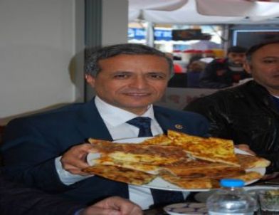 Milletvekili Yurttaş, İşyeri Açılışına Katıldı