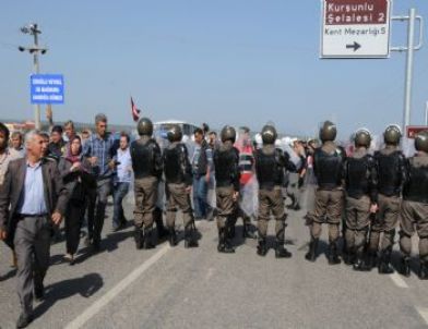 2b Eylemcileri Yürüyüşe Geçti