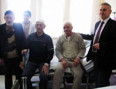 Aynı Anda Hem Açık Hem De Kapalı Kalp Ameliyatı