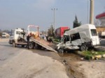 UZUNTARLA - Kocaeli'de Trafik Kazası: 2 Yaralı