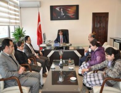 Şampiyon Kızlardan Kaymakam Celep’e Ziyaret