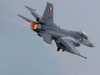 Kandil 7 saat bombalandı