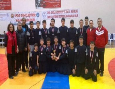 Ödemiş Hem Güreşçileri İzmir’de Madalya Bırakmadı