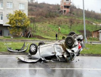 Otomobil Takla Attı: 1 Ölü, 1 Yaralı