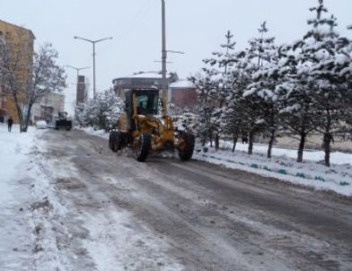 Ağrı’da Kar Temizleme Çalışması