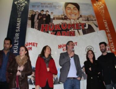 İçişleri Bakanı Güler, 'hükümet Kadın' Filminin Galasına Katıldı