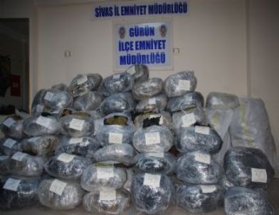 Polis, Bir Mesajla 362 Kilo Esrarı Ele Geçirdi