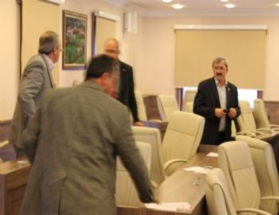 İl Genel Meclisi’nde Gerginlik