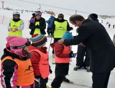 Kayak Kursu İlk Mezunlarını Verdi