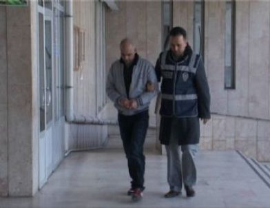 Toz Esrarla Yakalanan Şüpheli Tutukladı