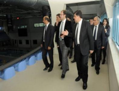 Başkan Fadıloğlu, Kaymakam ve Belediye Başkanlarına Hizmetlerini Anlattı