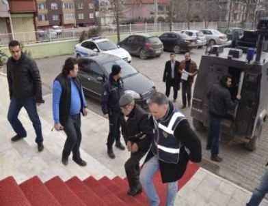 Bir Ay Sonra Eşini Öldürdüğünü İtiraf Etti