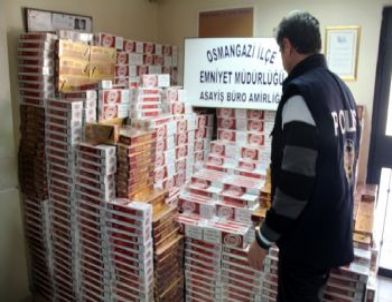 Lüks Arabayla Kaçak Sigara Sevkiyatı