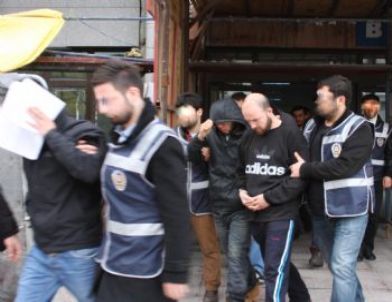 Torbacılara Şafak Baskını