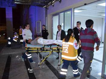 İşçiler arasında banyo kavgası: 5 yaralı