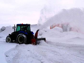Batı'ya bahar geldi Doğu karla boğuşuyor