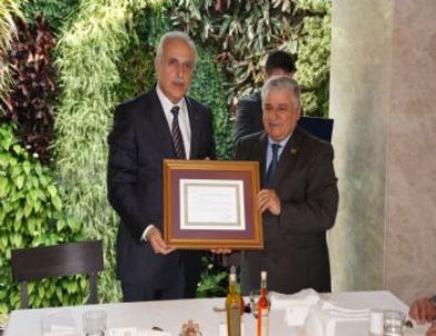 ‘kutlu Valimle Geldim, Mutlu Valimle Gidiyorum’