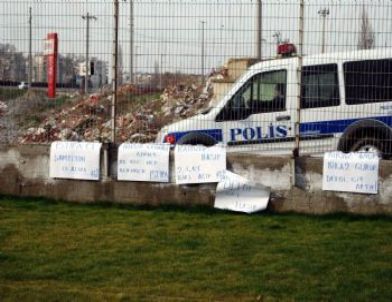 Taraftar, Antrenmanı Basıp Teknik Heyeti İstifaya Davet Etti