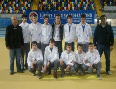 Büyükşehir Gençlik Spor Başarıya Doymuyor