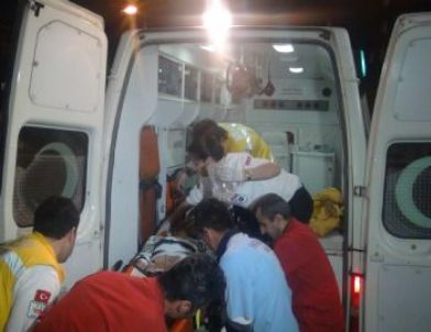 Firari Asker, Karakola Götürmeye Gelen Polise Ateş Açtı