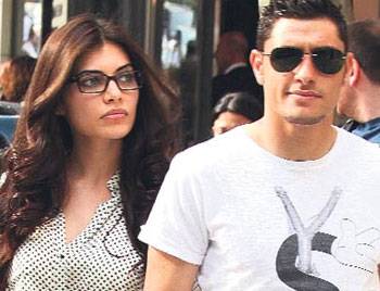 Hurmacı, Türkiye güzelini dövdü!