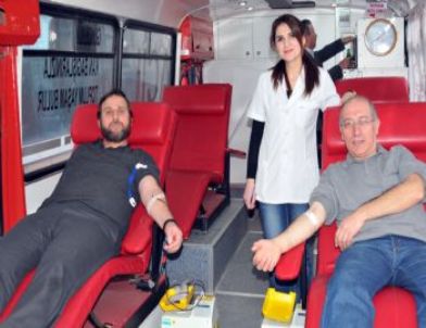 Kızılay Yalova'da 1,5 Ayda 800 Ünite Kan Topladı