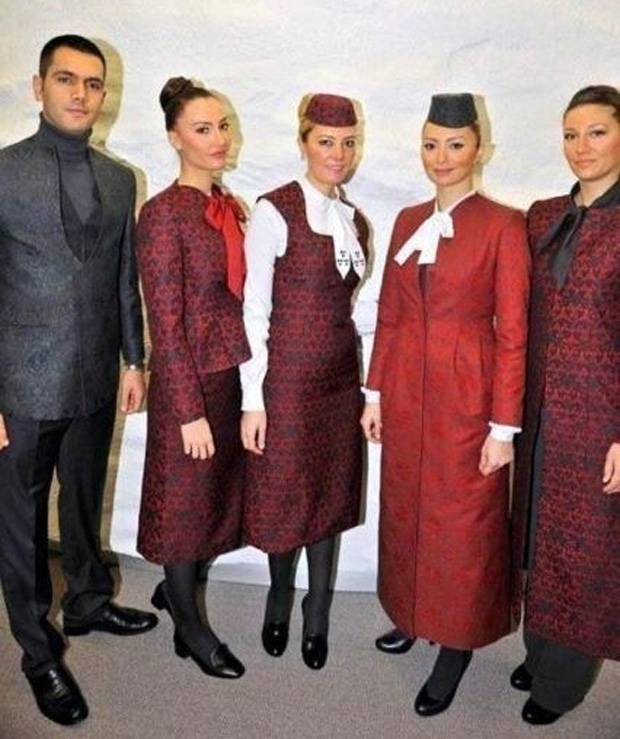 Hosteslerin kıyafet isyanı