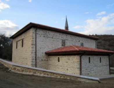 6 Asırlık Küre-i Hadid Camii'nin Restorasyonu Tamamlandı