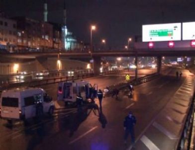 Bomba Süsü Verilmiş Paket, E-5 Karayolunu Kapattırdı