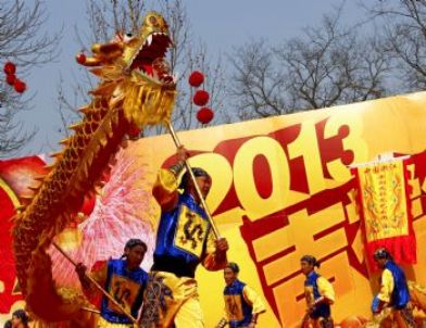 Çin’de “yılan Yılı” Coşkusu